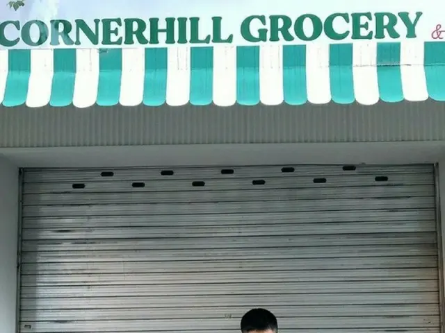 俳優カン・テオ、入隊8カ月の近況ショット公開…爽やかなデニムコーデもお似合い