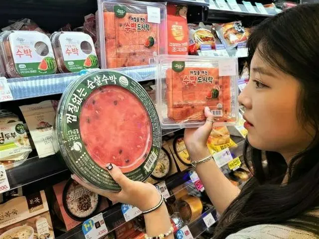 コンビニの「イーマート24」で売られるスイカ商品5種！