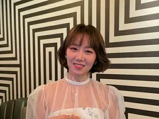 女優コン・ヒョジン、可愛らしさ爆発な“コンブリー”のドレス姿