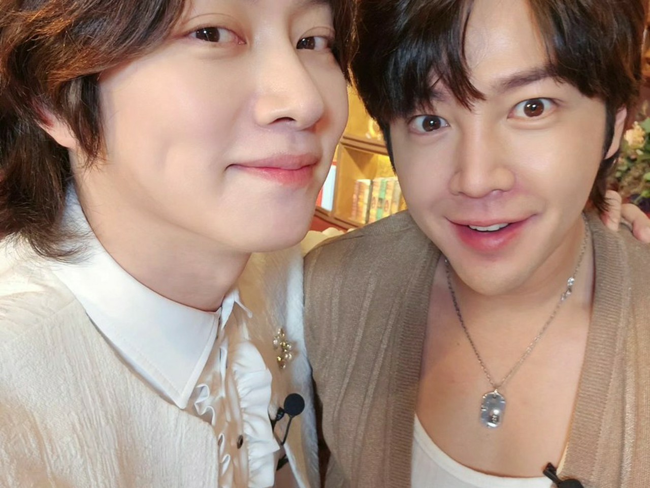 SUPER JUNIOR」ヒチョル、チャン・グンソクとのツーショットを公開