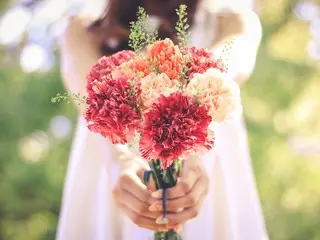 プレゼントで貰った花を長持ちさせたい！5つのポイントをご紹介