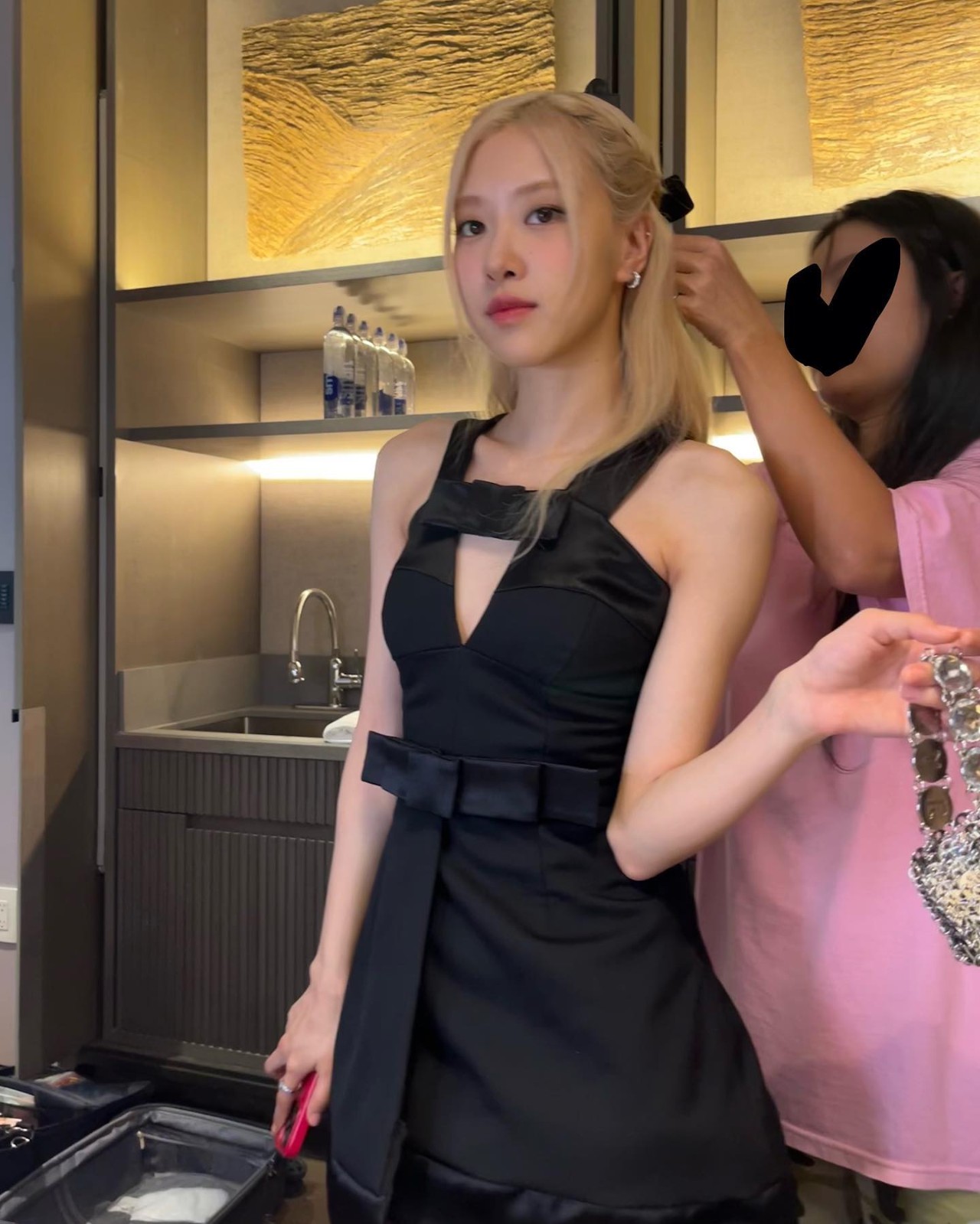 SKIMS BLACKPINK ロゼ着用♪ ハートミニドレス 関税送料無料 BLACKPINK ロゼ、大胆なファッションに釘付け！キム