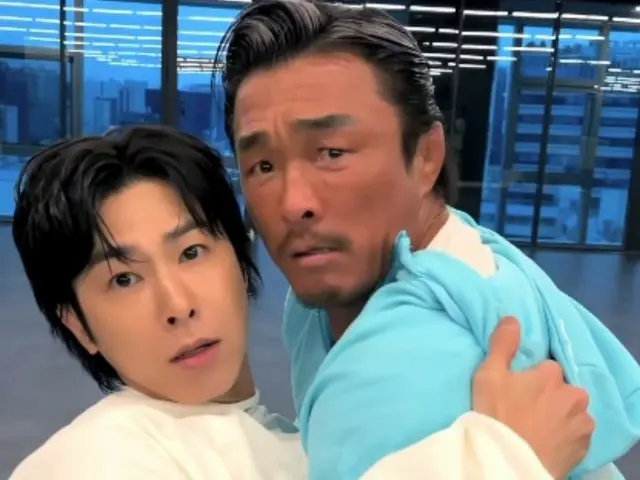 「東方神起」ユンホ、秋山成勲と一緒に「Red sun」のダンスチャレンジ…格闘技バージョン？(動画あり）