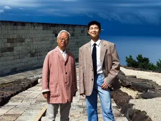「BTS（防弾少年団）」RM、現代美術作家・杉本博司氏と共に日本のマガジンのカバーを飾る…“芸術で共感する”