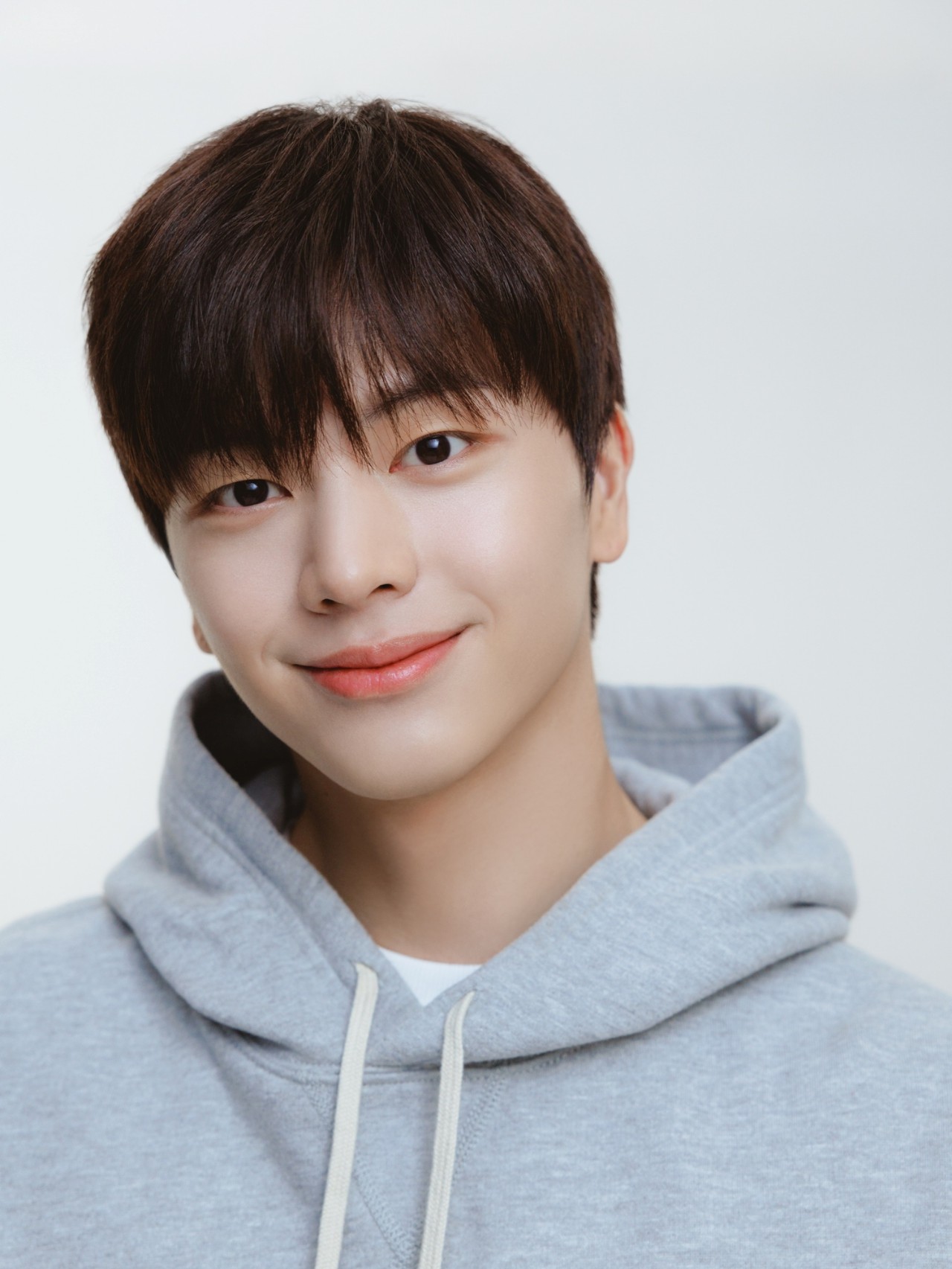 BTOB ソンジェ BTOB」ソンジェ、新事務所に移籍後新しいプロフィール写真を公開