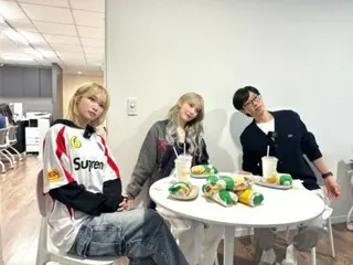 「LE SSERAFIM」SAKURA（宮脇咲良）×チェウォン、ユ・ジェソクとのツリーショット…遂にユラインに？！
