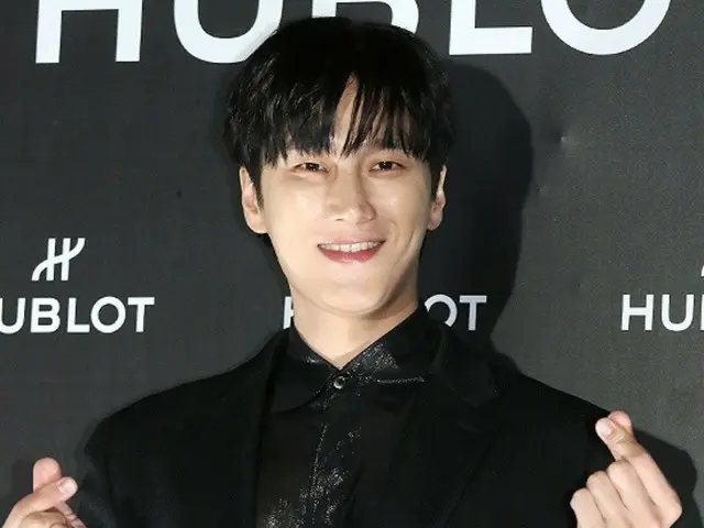 【フォト】俳優アン・ボヒョン-ナムグン・ミンなど、ウォッチブランドのイベントに参加