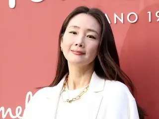 【フォト】女優チェ・ジウ、ジュエリーブランドの韓国ローンチイベントに参加…オールホワイトで優雅に