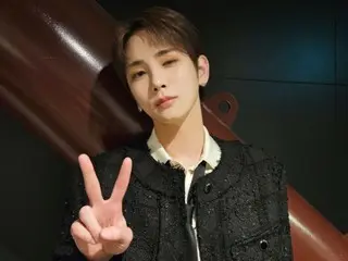 「SHINee」KEY（キー）、テレビ朝日開局65周年記念「The Performance」出演認証ショット公開