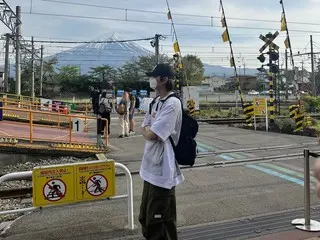 俳優イ・ミンホ、日本旅行の思い出を共有…富士山をバックにパチリ