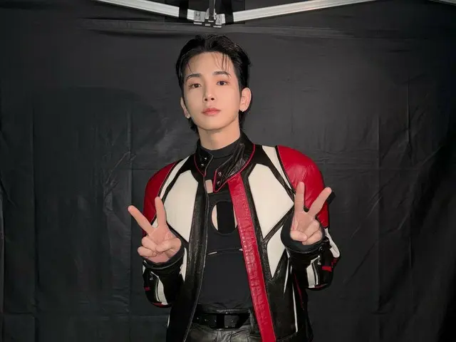 「SHINee」KEY（キー）、「KCON JAPAN」出演認証ショットを公開…クールにピース