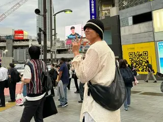 俳優チェ・ジョンヒョプ、渋谷で自身が写った電光掲示板と一緒にパチリ…“僕です”