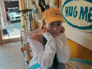 「KARA」ハン・スンヨン、ハツラツとしたカジュアルルックで変わらない童顔美貌