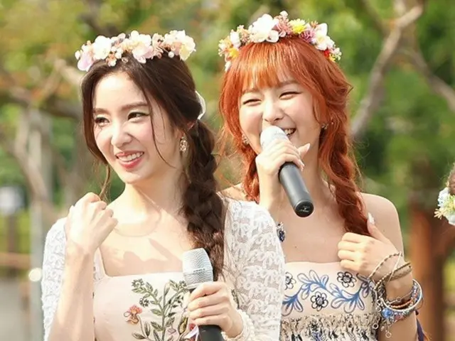 【フォト】「Red Velvet」、「ミュージックバンク」事前収録の前にミニファンミーティングを持ってファンに感謝