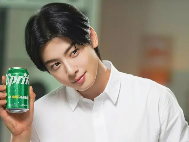 「ASTRO」チャウヌ、さわやかなCM撮影ビハインドを公開…“蒸し暑い夏チャウヌと涼しく！”
