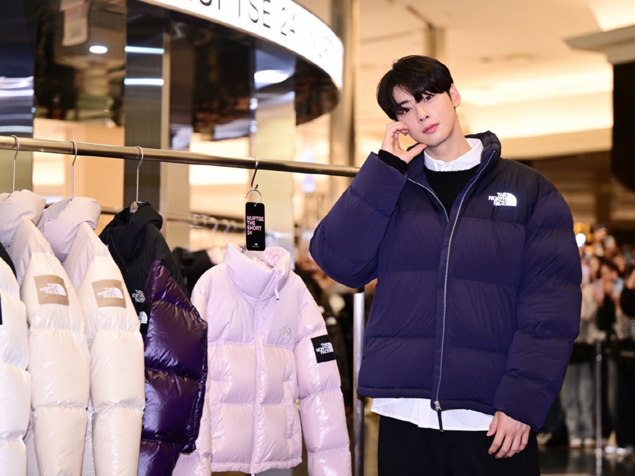 チャウヌ（ASTRO）がイメキャラを務める“THE NORTH FACE”、“2024ヌプシ