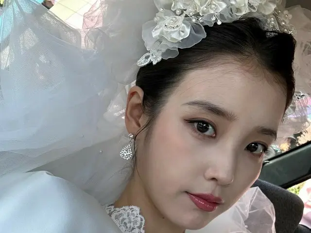 IU、「おつかれさま」の第4幕の結婚式・出産のビハインドを公開…“感動”