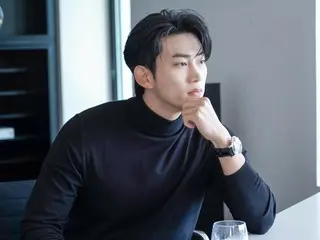 「2PM」テギョン、思わず見とれるすてきな横顔…時計のグラビアのビハインド公開