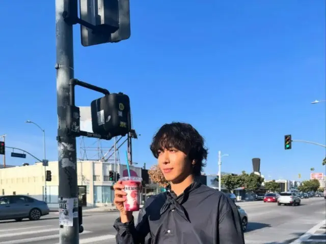 「CNBLUE」ジョン・ヨンファ、ロサンゼルスを満喫…可愛くてかっこいい！