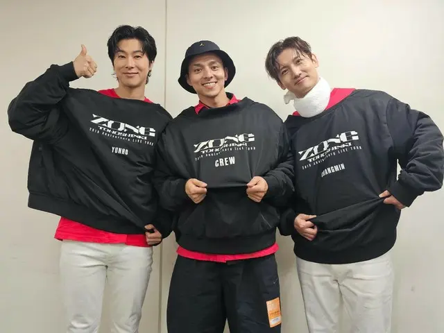 「東方神起」チャンミン、東京ドーム公演を終えて仲良しの満島真之介とのスリーショットを公開…“ありがとう”