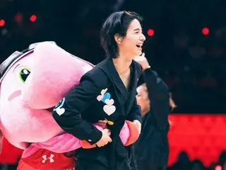 JO1佐藤景瑚、Bリーグで“バナ活”炸裂！　千葉ジェッツ戦にサプライズ登場