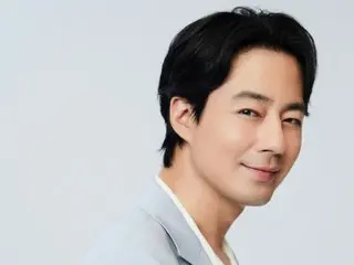 俳優チョ・インソン、こどもの日を迎えて児童養護施設にスニーカーをプレゼント
