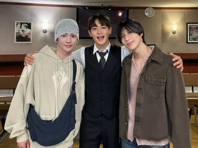 「SHINee」ミンホ、演劇「ランデブー」の千秋楽終える…KEY（キー）とテミンが応援