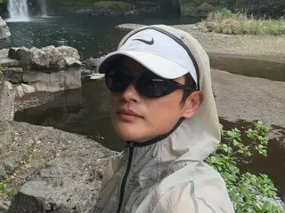 ソ・イングク、済州島での楽しいひと時を共有…無邪気でのびのび