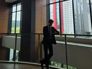 ジュンス、シルエットだけでカッコいい