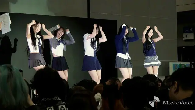 RESCENE「Glow Up」振付レクチャー「キュって！」　レカぺでもキュートさ全開