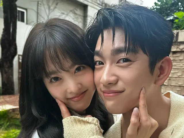 パク・ボヨン＆ジニョン（GOT7）、新ドラマ「未知のソウル」カップルの早くもときめくラブラブツーショット