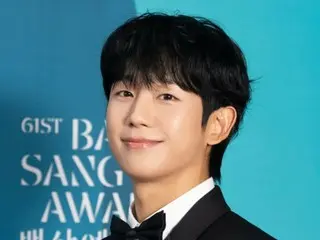 チョン・ヘイン、完ぺきな王子さまのオーラ…タキシード姿がぴったり