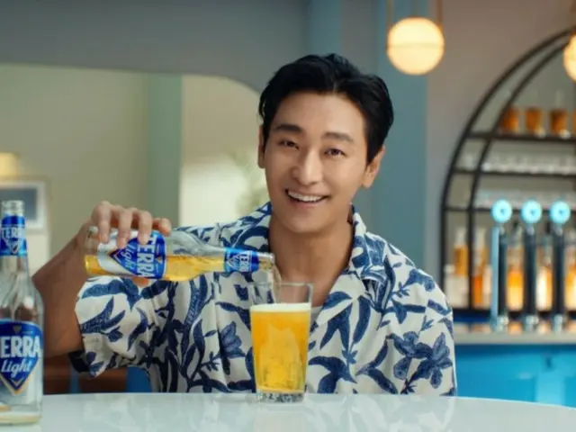 俳優チュ・ジフン、ビール広告の新しいモデルに抜てき