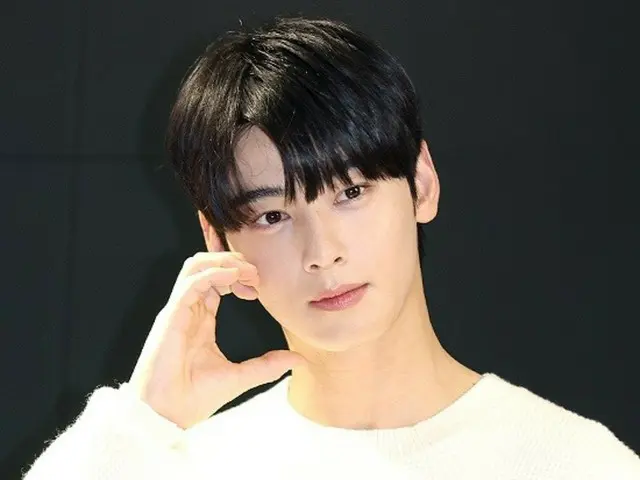 「ASTRO」チャウヌ、コンサートで入隊について話す…“健康でカッコよくいってきます”
