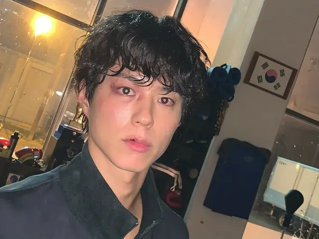 俳優パク・ボゴム、顔が傷だらけ…「グッドボーイ」の撮影ビハインドを大放出