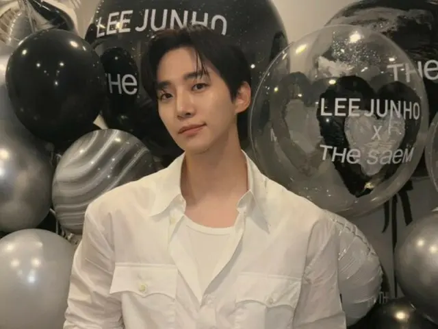 「2PM」ジュノ、グローバルアンバサダーを務めるコスメブランドと共にしたサイン会開催
