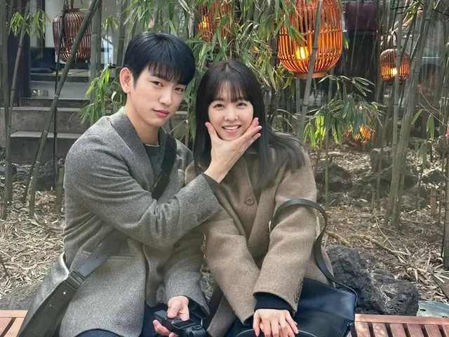 「未知のソウル」で共演中のジニョン（GOT7）＆女優パク・ボヨン、撮影の合間にもロマンスケミ爆発