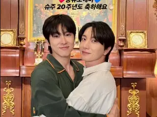 ユンホ＆イトゥク、リーダーたちの熱いハグ…「東方神起」＆「SUPER JUNIOR」、フォーエバー