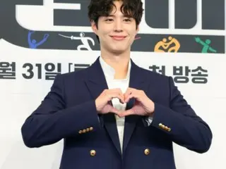 パク・ボゴム、軍隊での美談がまた明らかに…「チキンの代金を払ってあげたら、お返しのプレゼントと愛情にあふれたあいさつ」