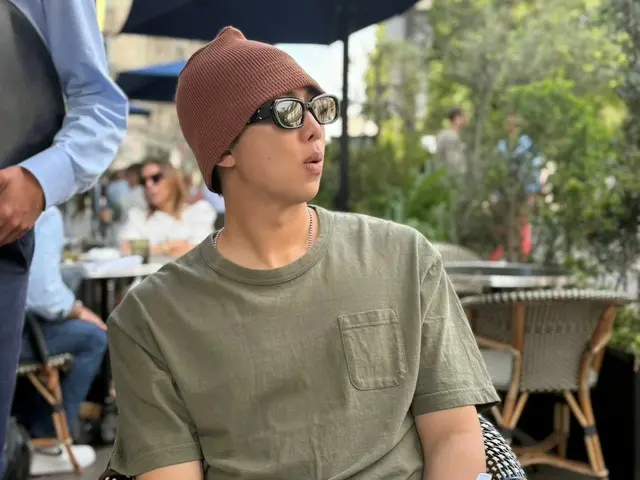 「BTS」RM、除隊後のヒップシックなルックスを放つ近況を公開