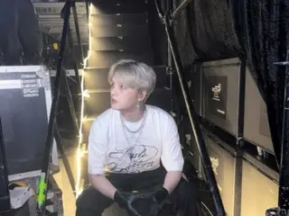 ジェジュン、バックステージでも輝いてる…「幸せをあげる」（動画あり）