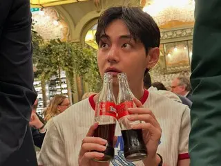 「BTS」V、キュートからセクシーまで…パリでビジュアル爆発
