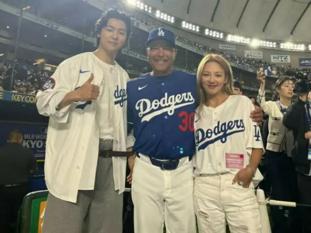 「CNBLUE」カン・ミンヒョク＆「少女時代」ヒョヨン、アメリカで誰と一緒に写真を撮ったのか見てみたら...