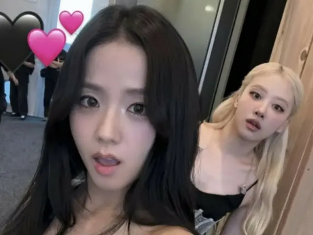 「BLACKPINK 」ジス、メンバー達と真のケミ発散した自撮り大放出