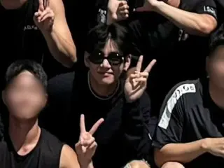 「BTS」V、“義理も世界一”…自身の後任兵たちの除隊に部隊を訪問