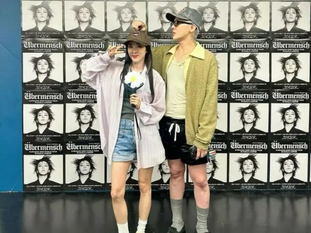 「2NE1」DARA、G-DRAGONマレーシア公演場を訪問…変わらない友情