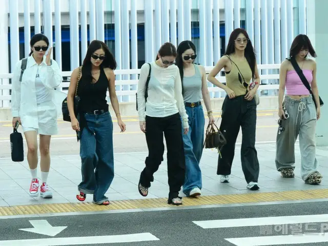 【空港写真】「TWICE」、全員でシカゴへ～