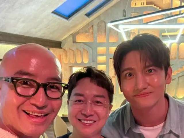 「東方神起」チャンミン、ホン・ソクチョンと建築家ユ・ヒョンジュンと一緒に…「久しぶりにお目にかかったとてもステキな方たち！」