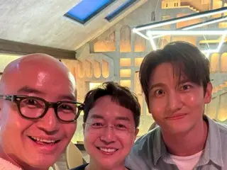 「東方神起」チャンミン、ホン・ソクチョンと建築家ユ・ヒョンジュンと一緒に…「久しぶりにお目にかかったとてもステキな方たち！」