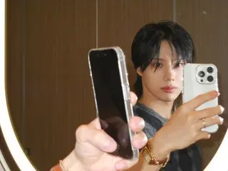 「SHINee」テミン、“鏡の中の自分をみつめる”静かな夏の昼間の感覚的なセルフィー